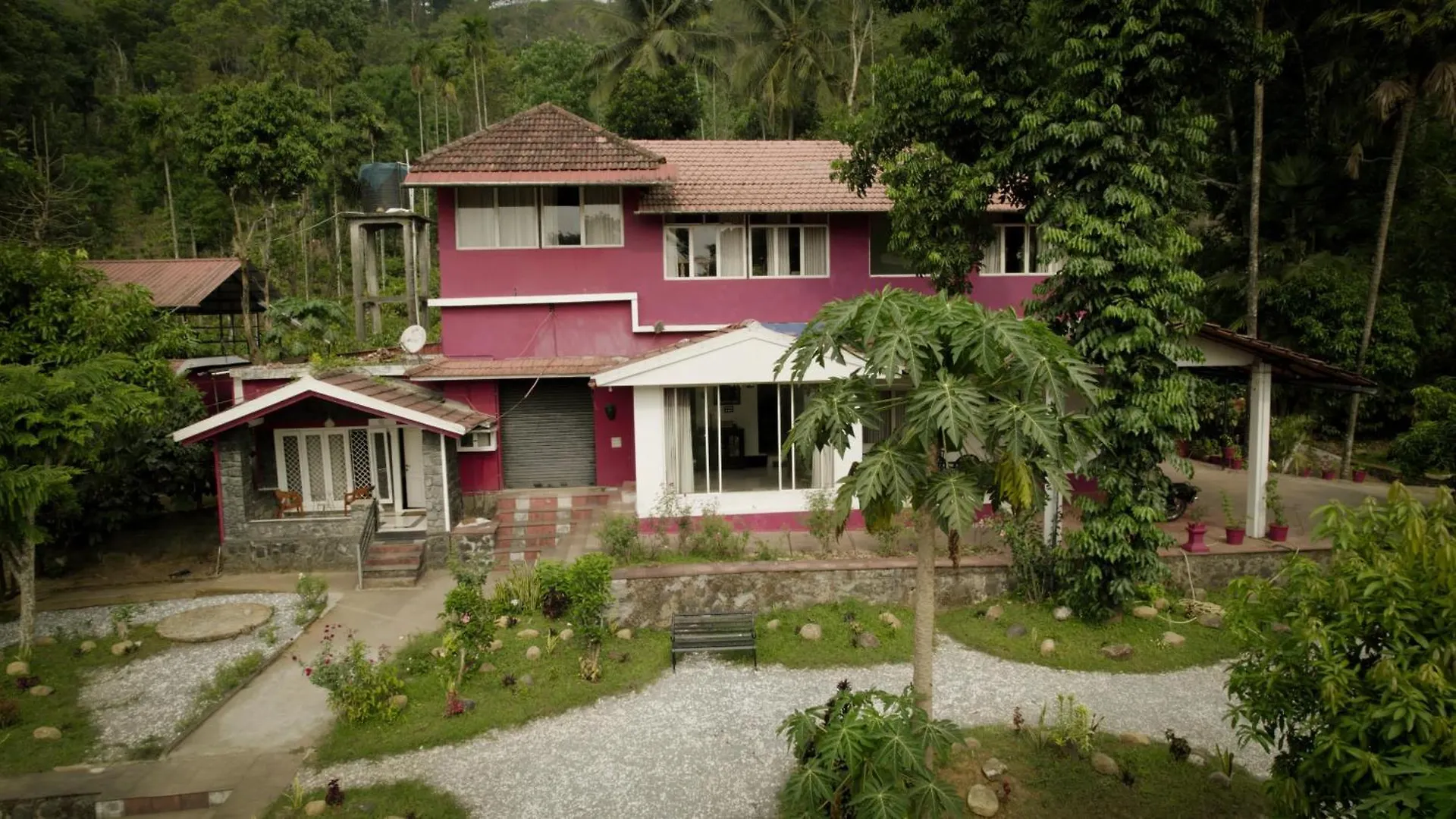 Hotel Manikkal Bunglow Wayanad